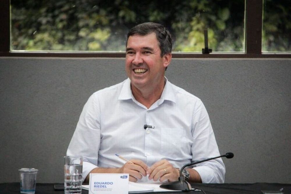 Pesquisa aponta alta aprovação do governador Riedel no Estado