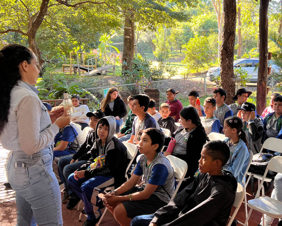 Estudantes da rede municipal de Sidrolândia participaram de ação ambiental no Jardim Botânico