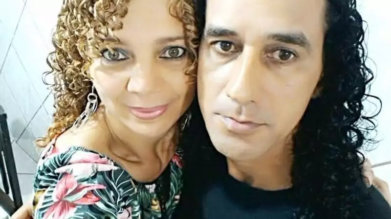 Feminicídio- Continua foragido a cinco anos Jadir Souza da Silva Assassino da professora Telma Ferreira Rabero.